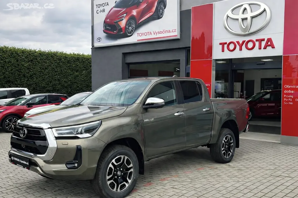 Toyota Hilux, 2,8D 204PS 6AT Exeucitive HYB.